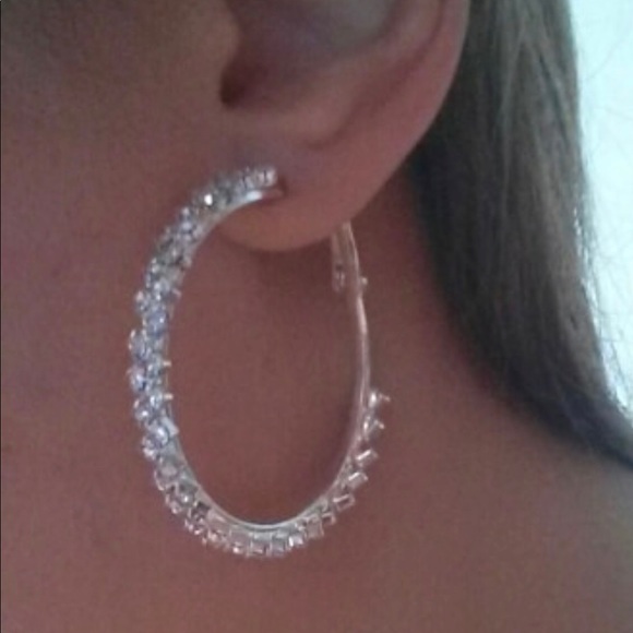 ✨Austrian Crystal Hoop Earrings✨ - Picture 3 of 4